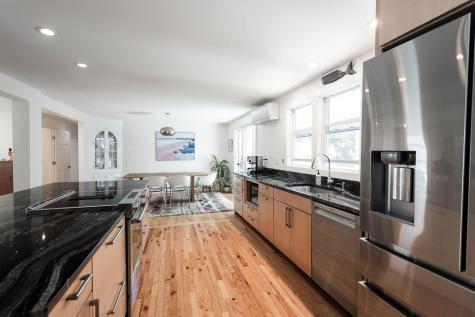 8 Wavecrest Drive York ME 03909