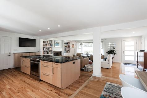 8 Wavecrest Drive York ME 03909