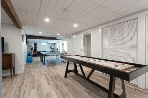 8 Wavecrest Drive York ME 03909