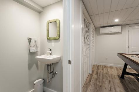 8 Wavecrest Drive York ME 03909