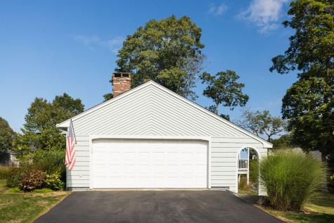 8 Wavecrest Drive York ME 03909