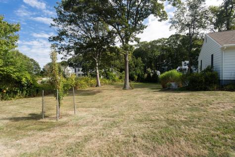 8 Wavecrest Drive York ME 03909