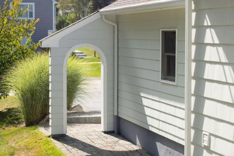 8 Wavecrest Drive York ME 03909