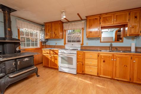 1698 Worcester Highway Kingsbury Plt ME 04942