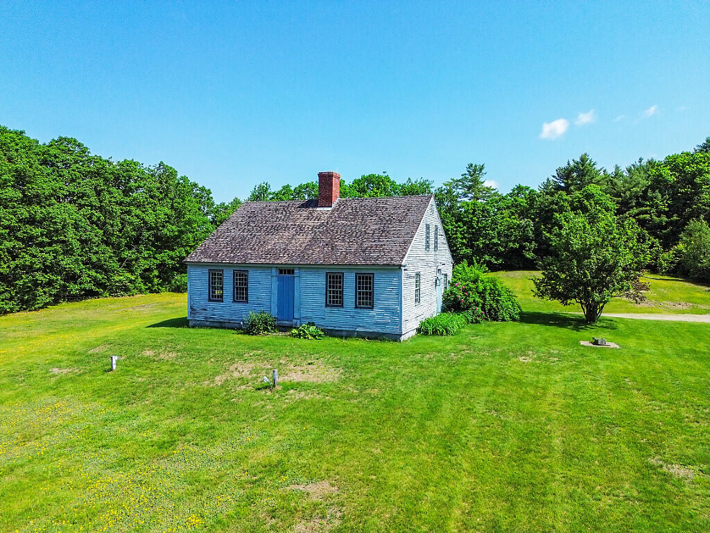 419 Outer Central Street Hallowell ME 04347