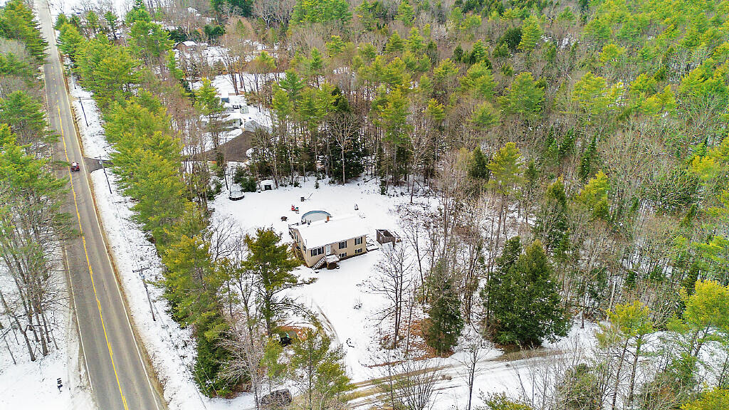 4 Youngs Drive Leeds ME 04263