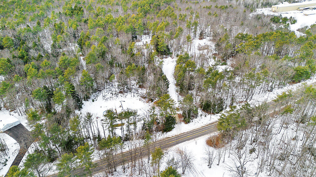 4 Youngs Drive Leeds ME 04263