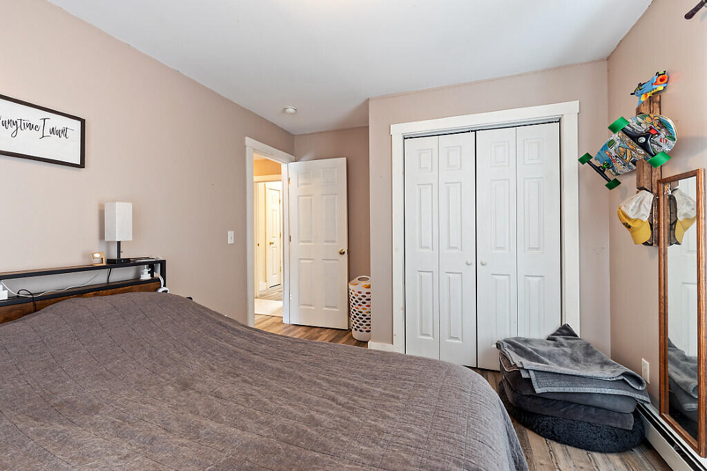 4 Youngs Drive Leeds ME 04263