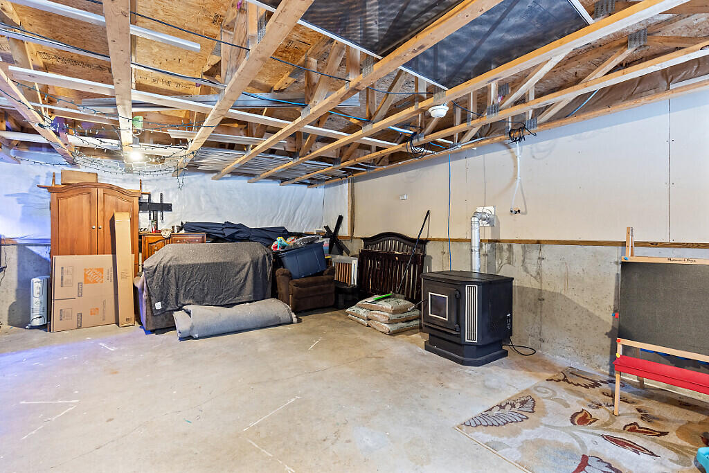 4 Youngs Drive Leeds ME 04263