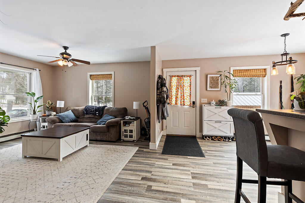 4 Youngs Drive Leeds ME 04263