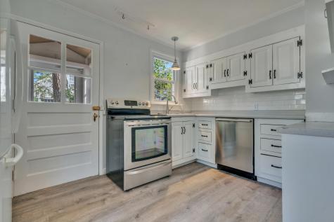 32 Chamberlain Avenue Brunswick ME 04011