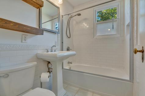 32 Chamberlain Avenue Brunswick ME 04011