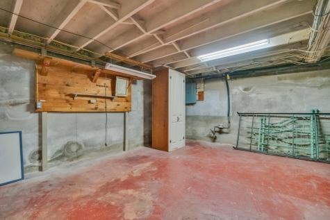 32 Chamberlain Avenue Brunswick ME 04011