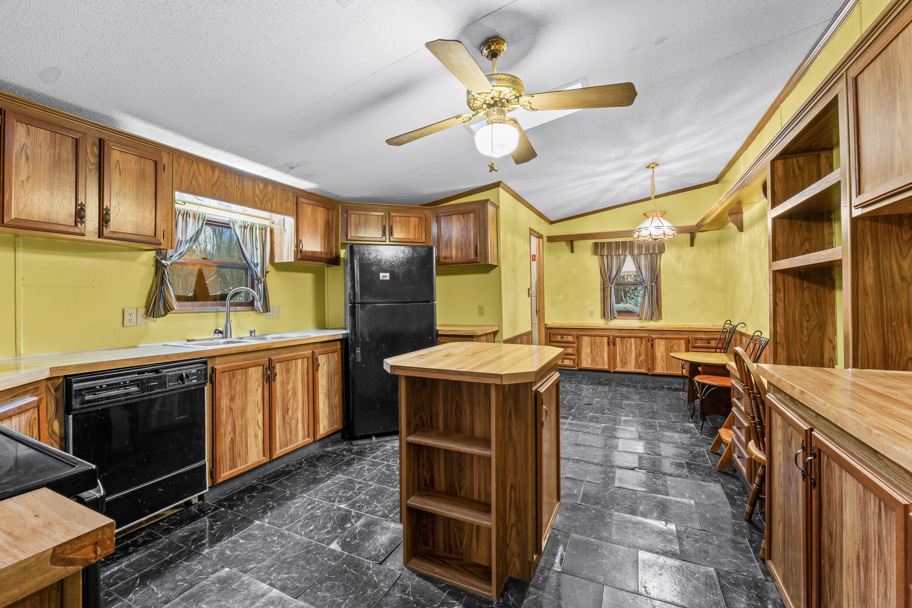 784 E Pond Road Nobleboro ME 04555