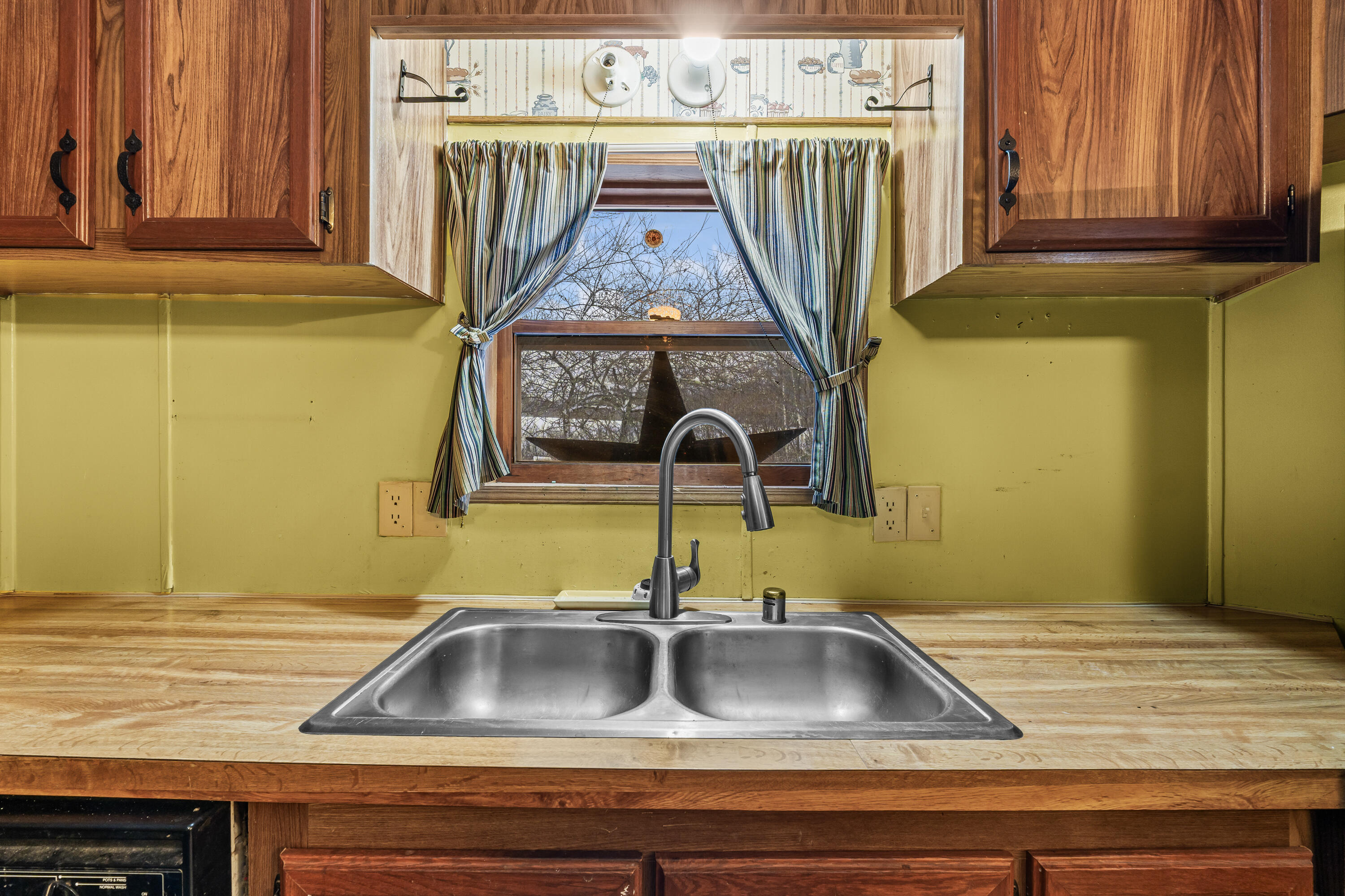 784 E Pond Road Nobleboro ME 04555