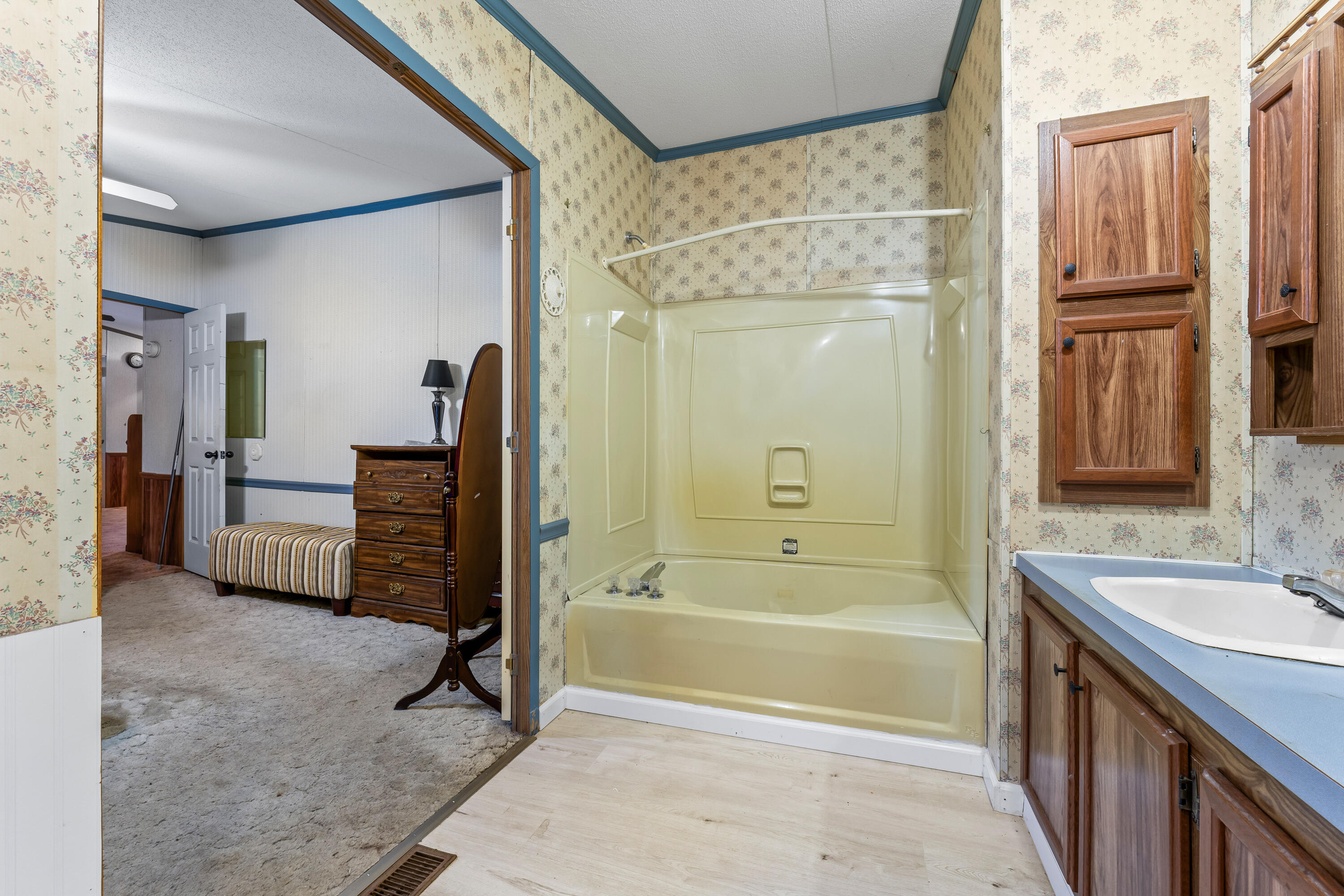 784 E Pond Road Nobleboro ME 04555