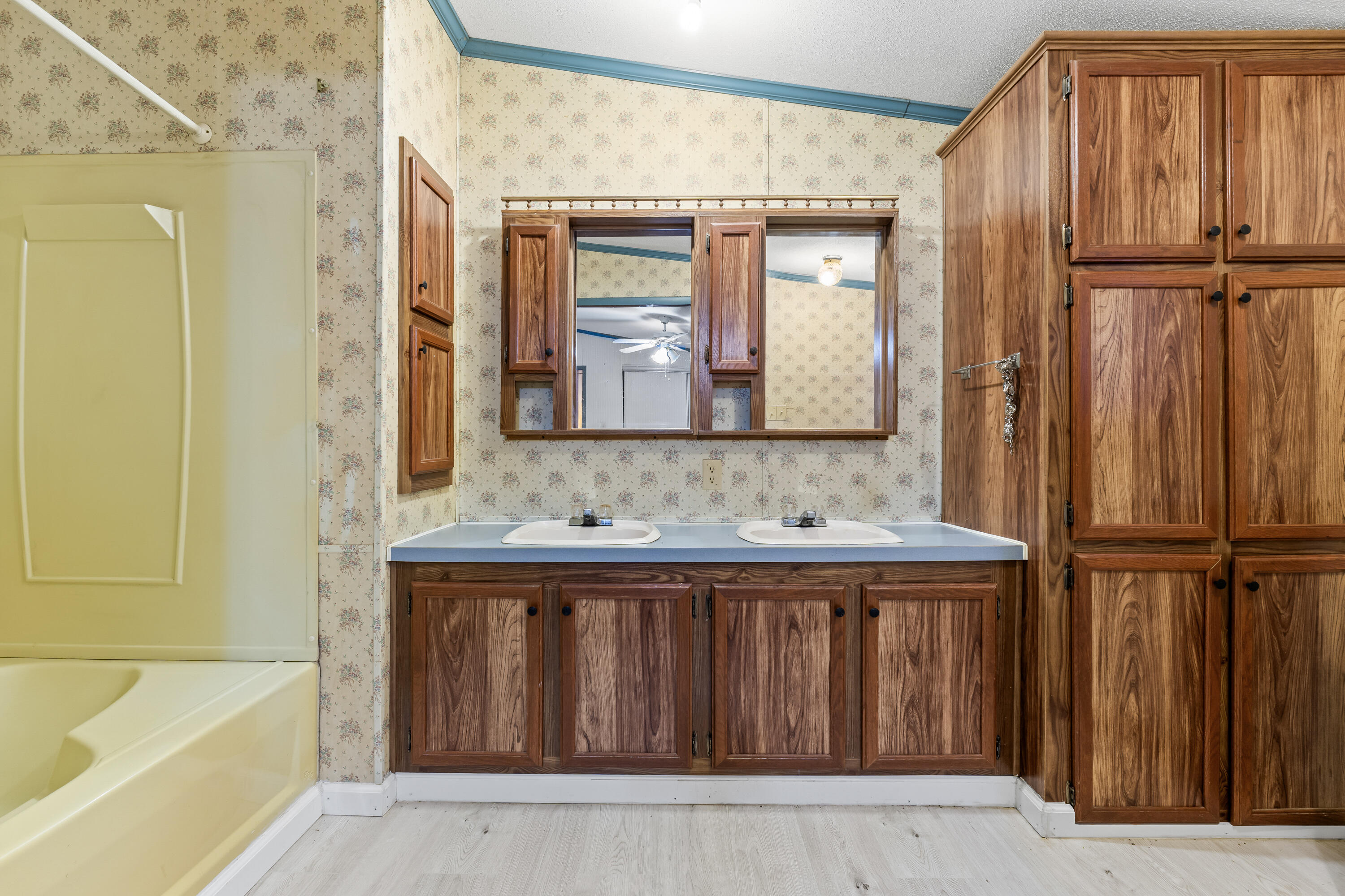 784 E Pond Road Nobleboro ME 04555