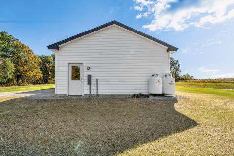 591 North Road Leeds ME 04263