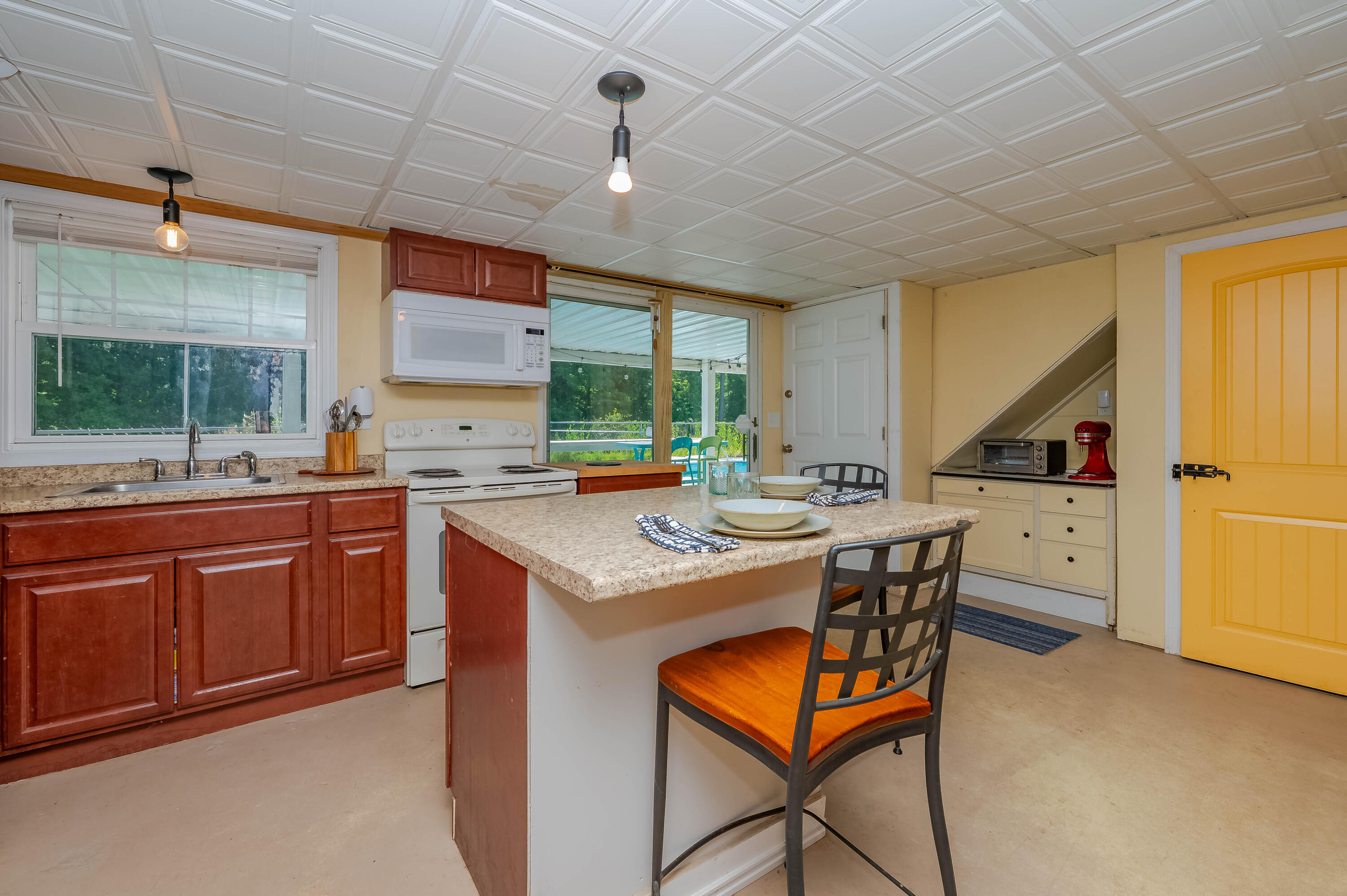 52 Dover Road Eliot ME 03903