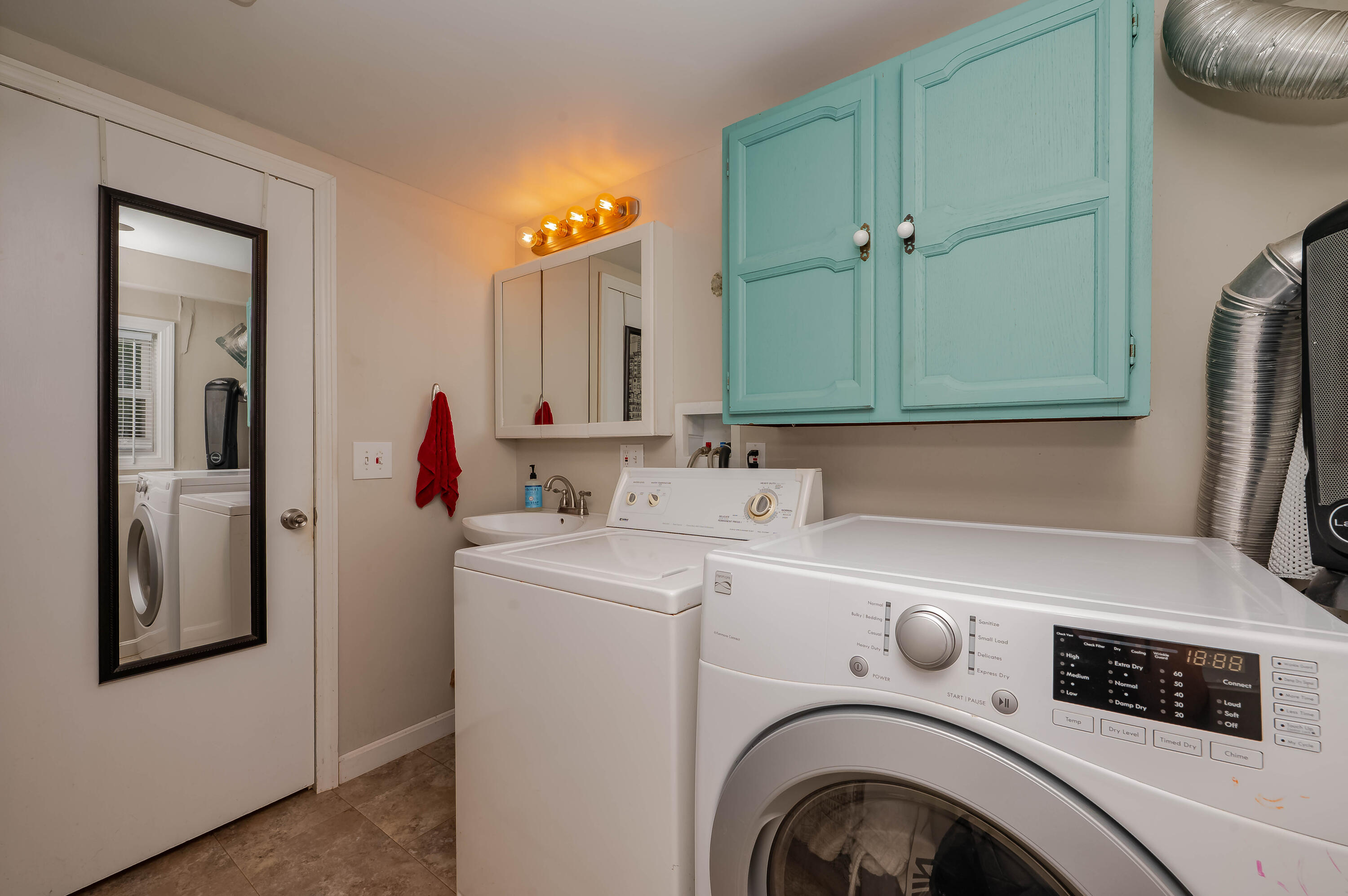 52 Dover Road Eliot ME 03903