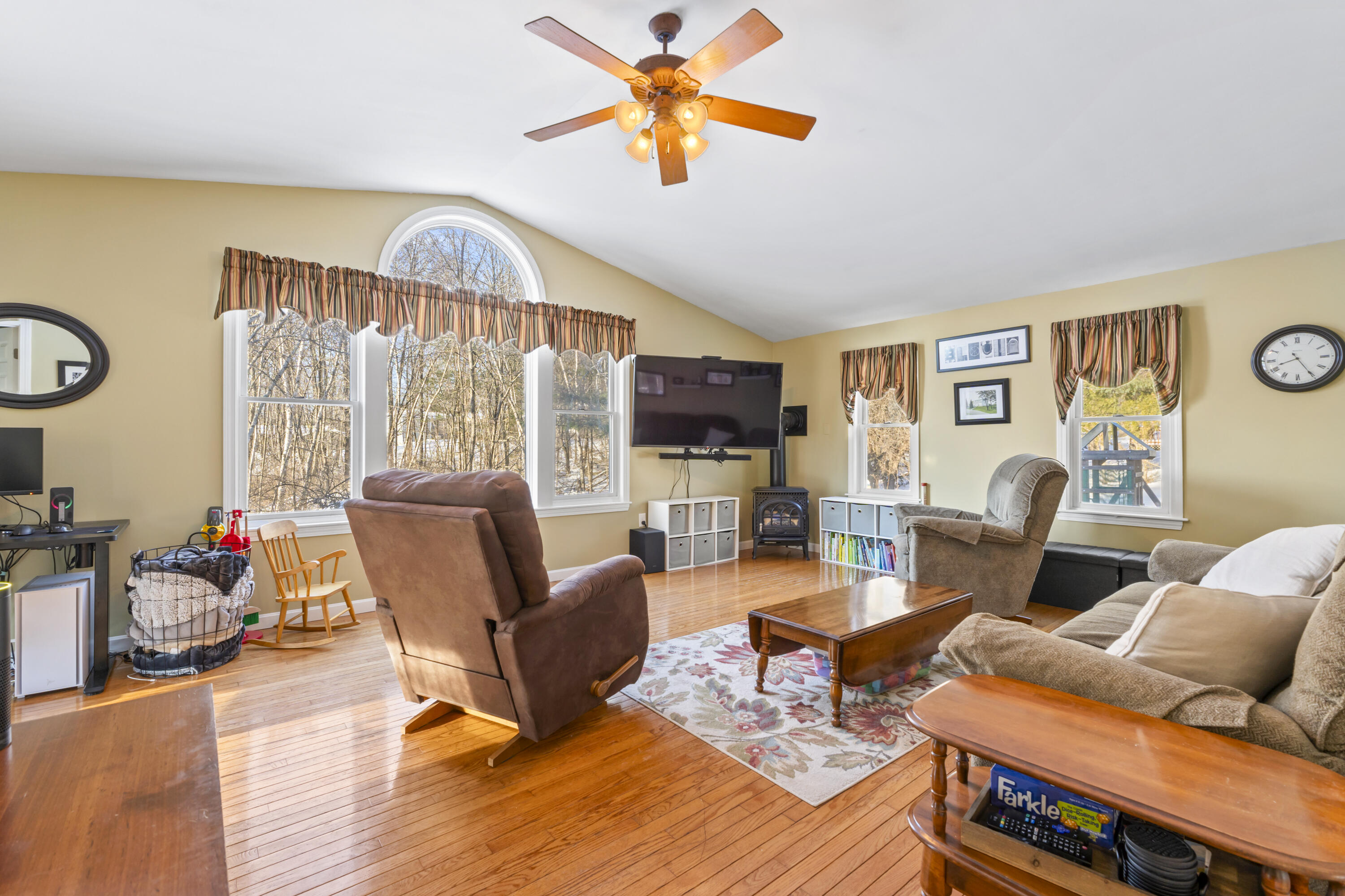 8 Sheffield Avenue Lewiston ME 04240