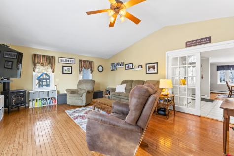 8 Sheffield Avenue Lewiston ME 04240