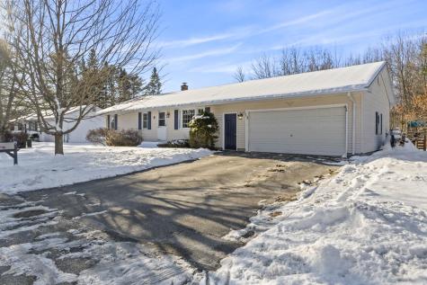 8 Sheffield Avenue Lewiston ME 04240