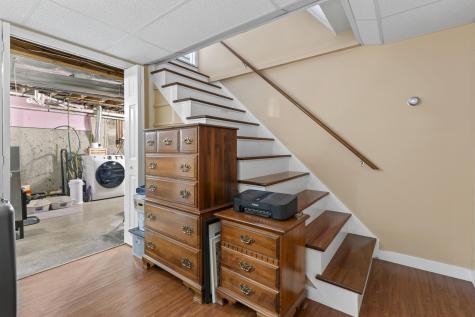 8 Sheffield Avenue Lewiston ME 04240