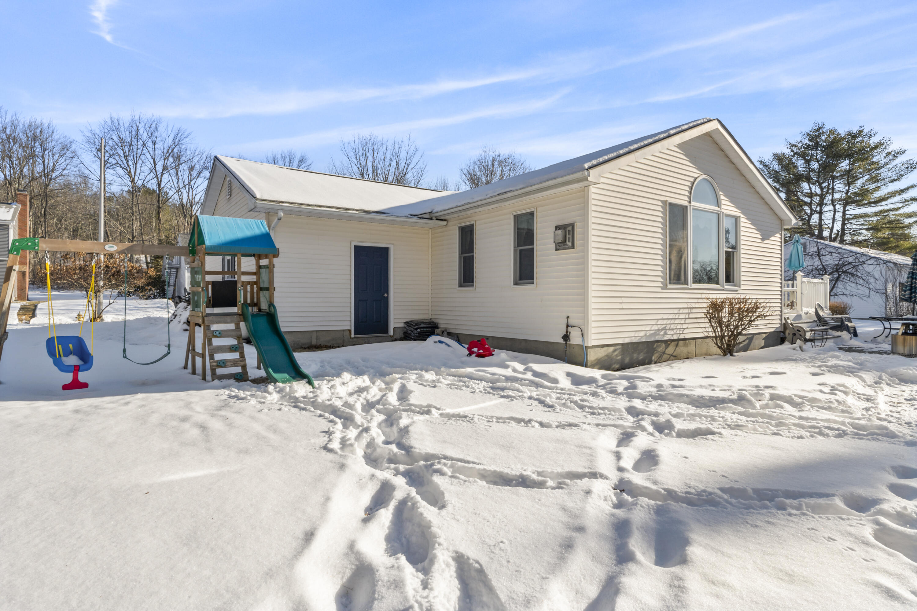 8 Sheffield Avenue Lewiston ME 04240