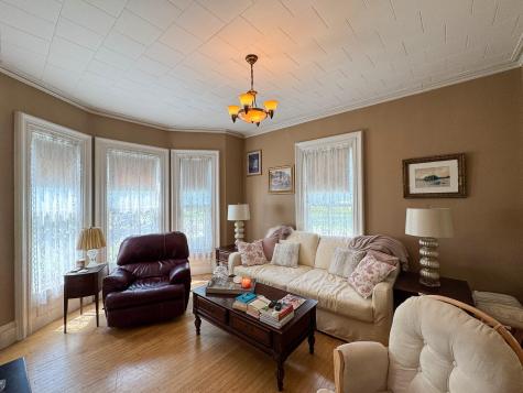 81 Parkview Avenue Bangor ME 04401