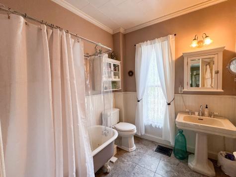 81 Parkview Avenue Bangor ME 04401