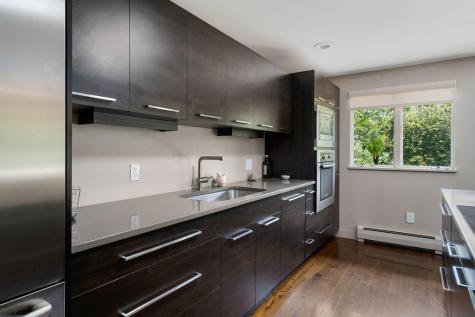 6 Kimberly Lane Falmouth ME 04105