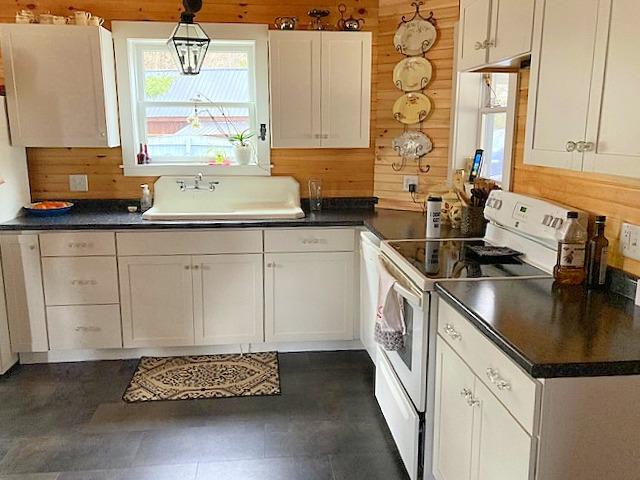 98 Park Street Madison ME 04950