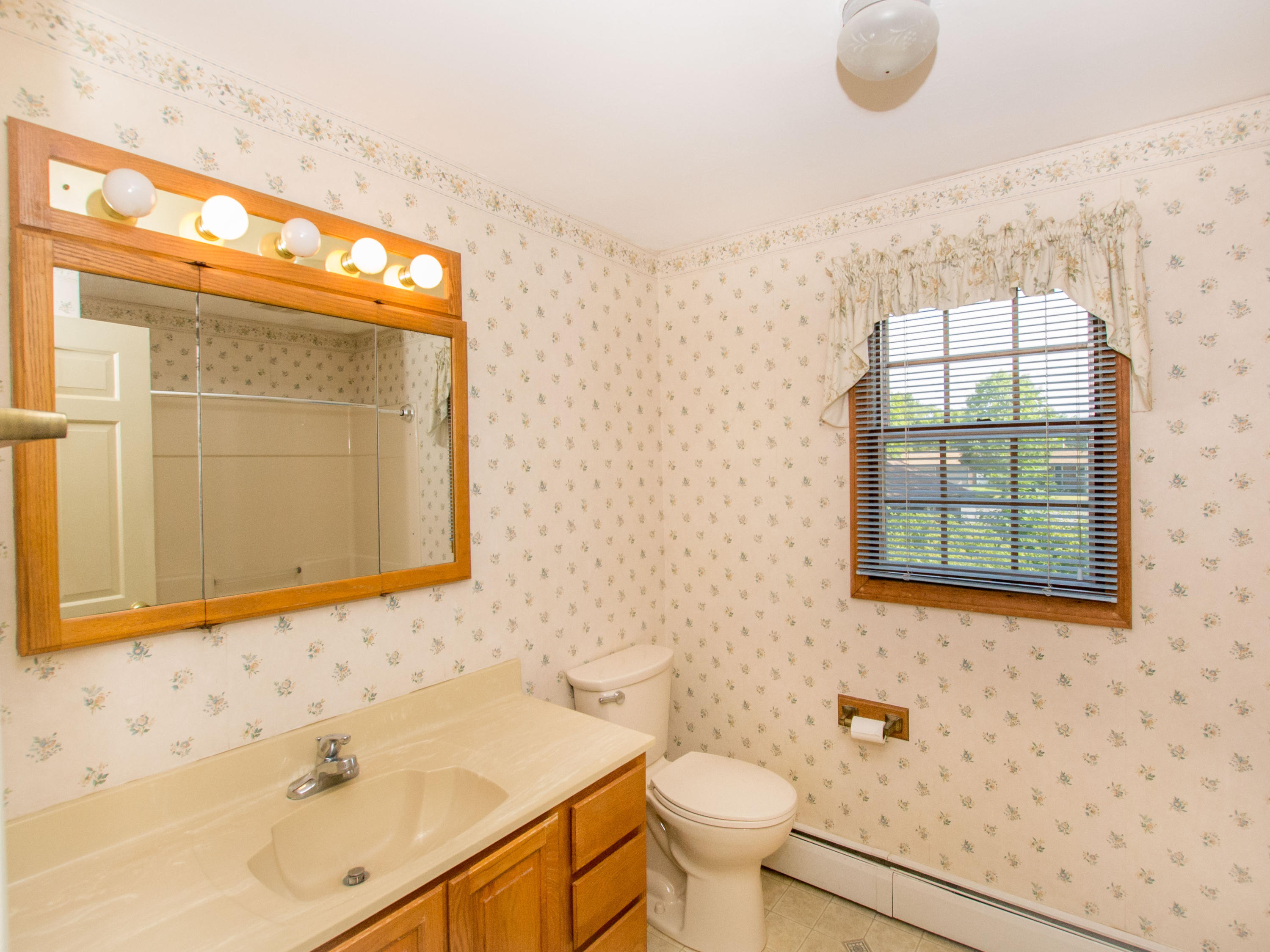 17 Hutchinson Drive Augusta ME 04330