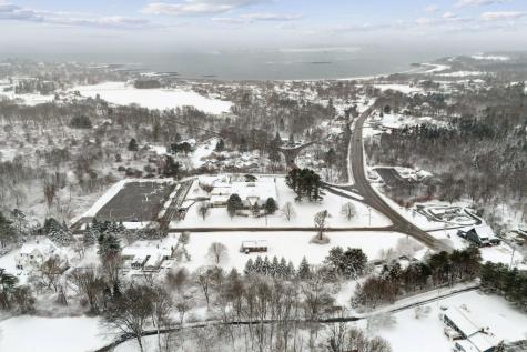 4 Broad Cove Road Cape Elizabeth ME 04107