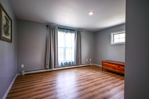 25 Ireland Drive Berwick ME 03901