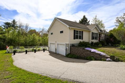 25 Ireland Drive Berwick ME 03901