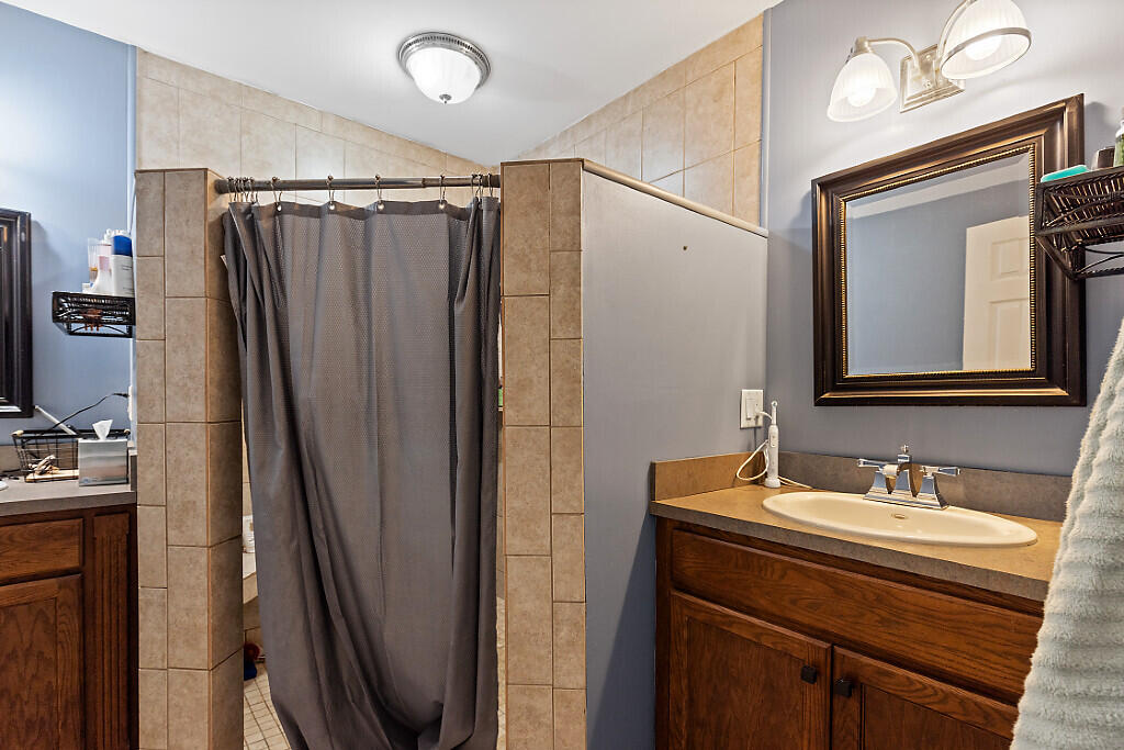 108 Libby Lane West Gardiner ME 04345