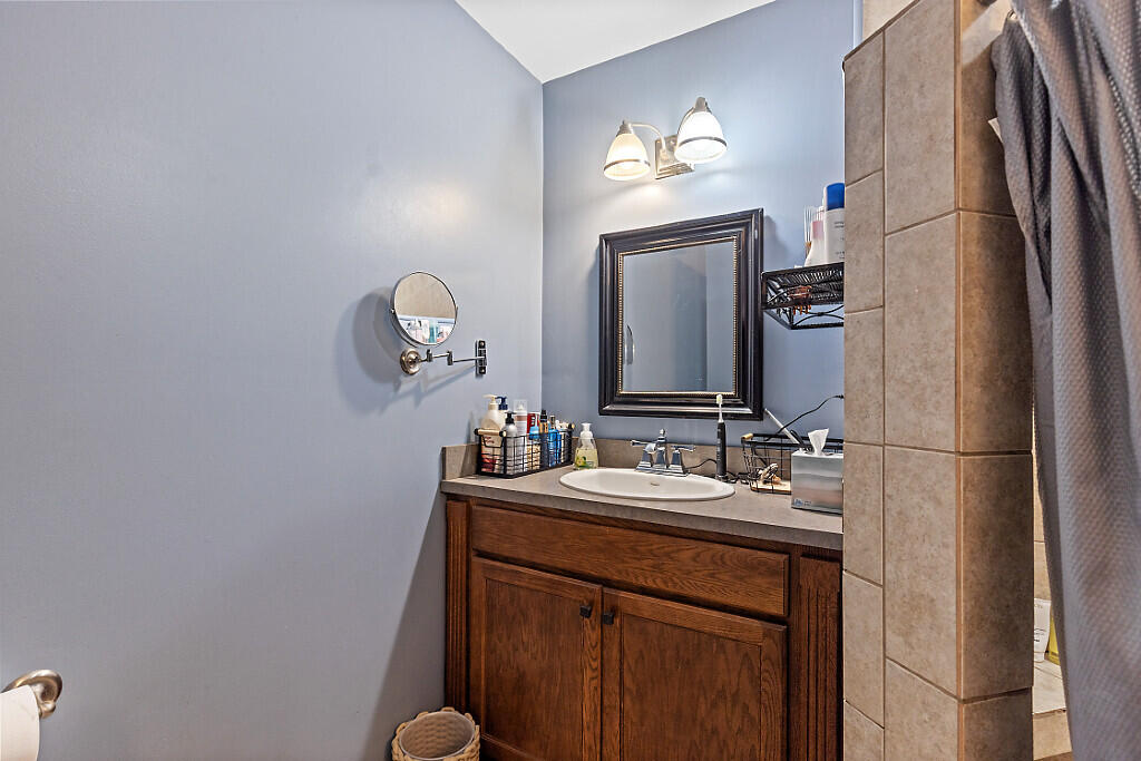 108 Libby Lane West Gardiner ME 04345