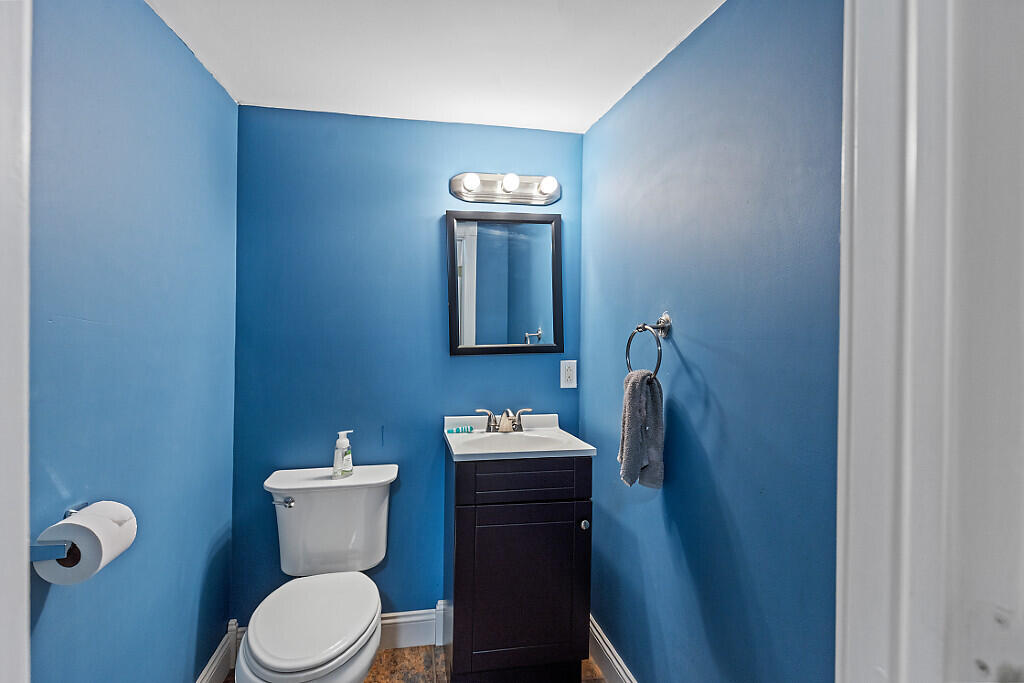 108 Libby Lane West Gardiner ME 04345