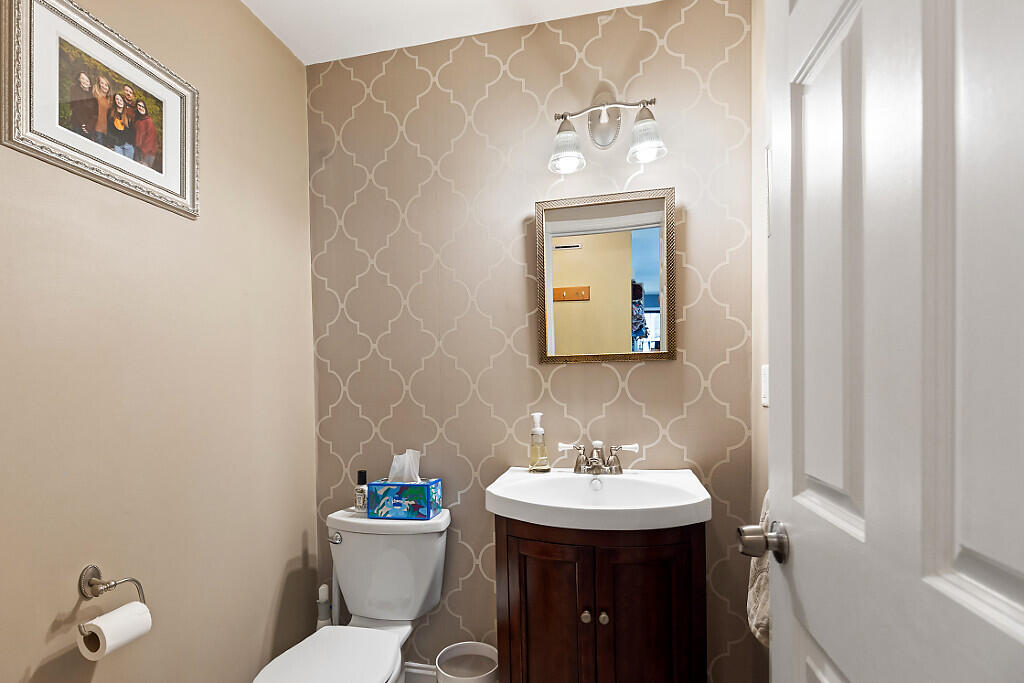 108 Libby Lane West Gardiner ME 04345