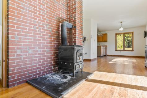 1312 Middle Road Dresden ME 04342