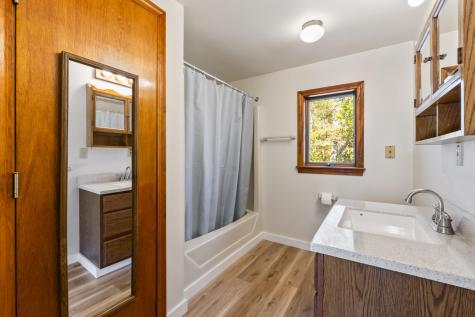 1312 Middle Road Dresden ME 04342