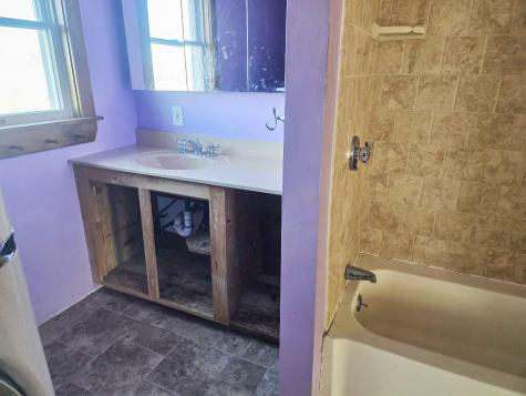108 Maple Lane Poland ME 04274