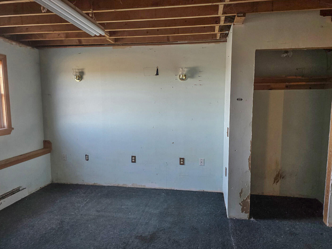 108 Maple Lane Poland ME 04274