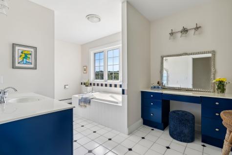 13 Wainwright Drive Cape Elizabeth ME 04107