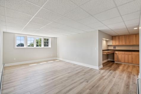 13 Wainwright Drive Cape Elizabeth ME 04107