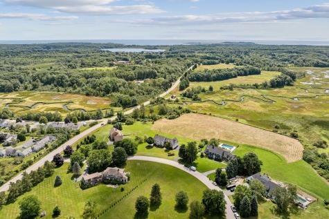 13 Wainwright Drive Cape Elizabeth ME 04107