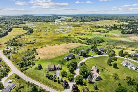 13 Wainwright Drive Cape Elizabeth ME 04107