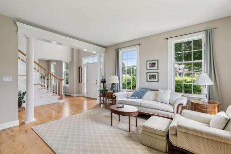 13 Wainwright Drive Cape Elizabeth ME 04107